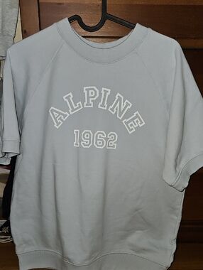 Alpine Design Women's Short Sleeve Sweatshirt
